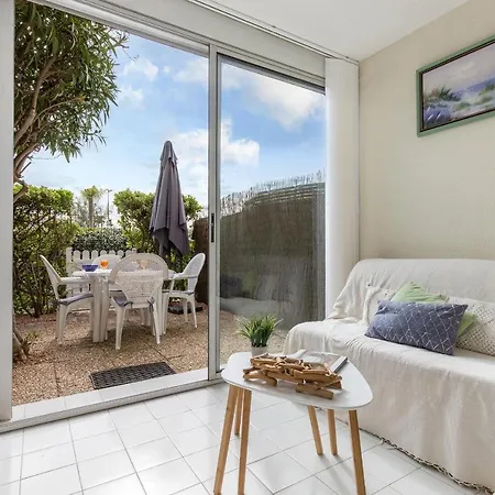 The Formentera Bypom, Parking, Plage, Terrasse Apartman *